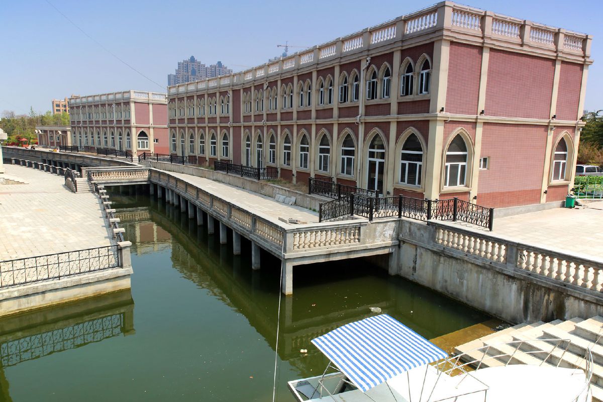 摩玛梦想城摄影基地欧式建筑群图片