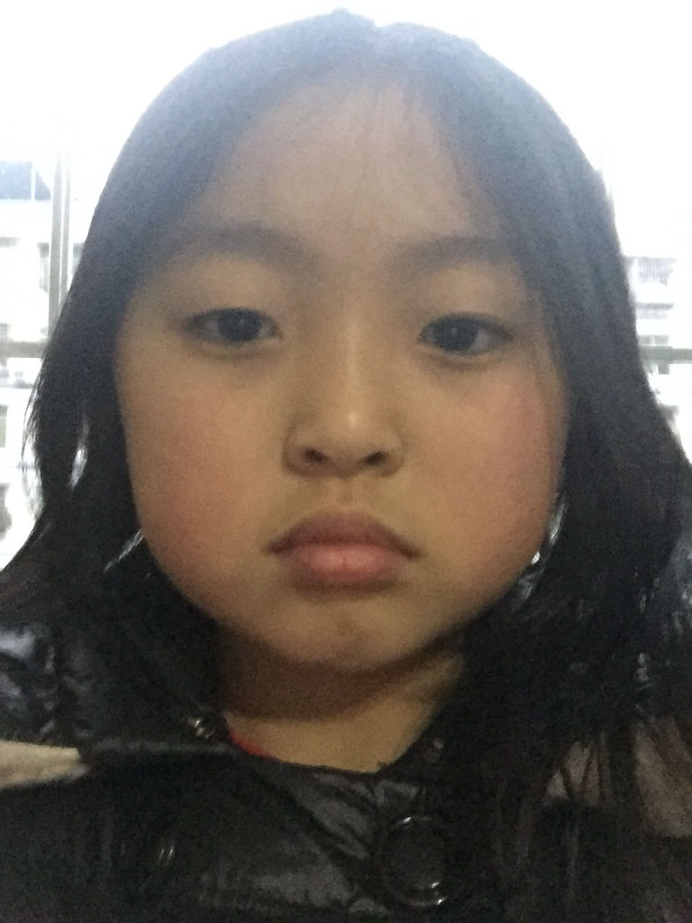 请问九岁的小女孩图片扎发型短发_百度知道弹图片钢琴卡通图片