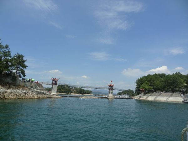 杭州旅游怎么去千岛湖?还有在哪住比较便宜?
