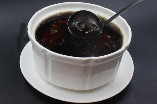 黑蒜瘦肉汤的做法,黑蒜鲫鱼汤做好吃,黑蒜瘦肉可以和排骨汤图片