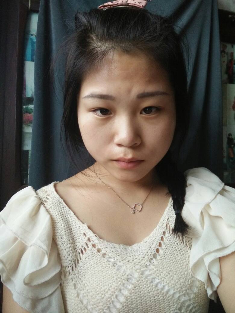 两腮比较宽,长发额头三指宽,下巴有点尖,女孩,我视频夹中直板v长发只有图片