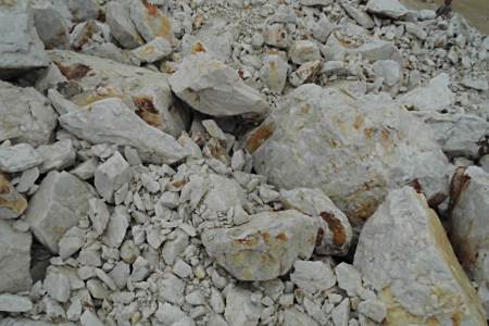 河北承德地区或内蒙古地区哪里有石英石原矿石出售?