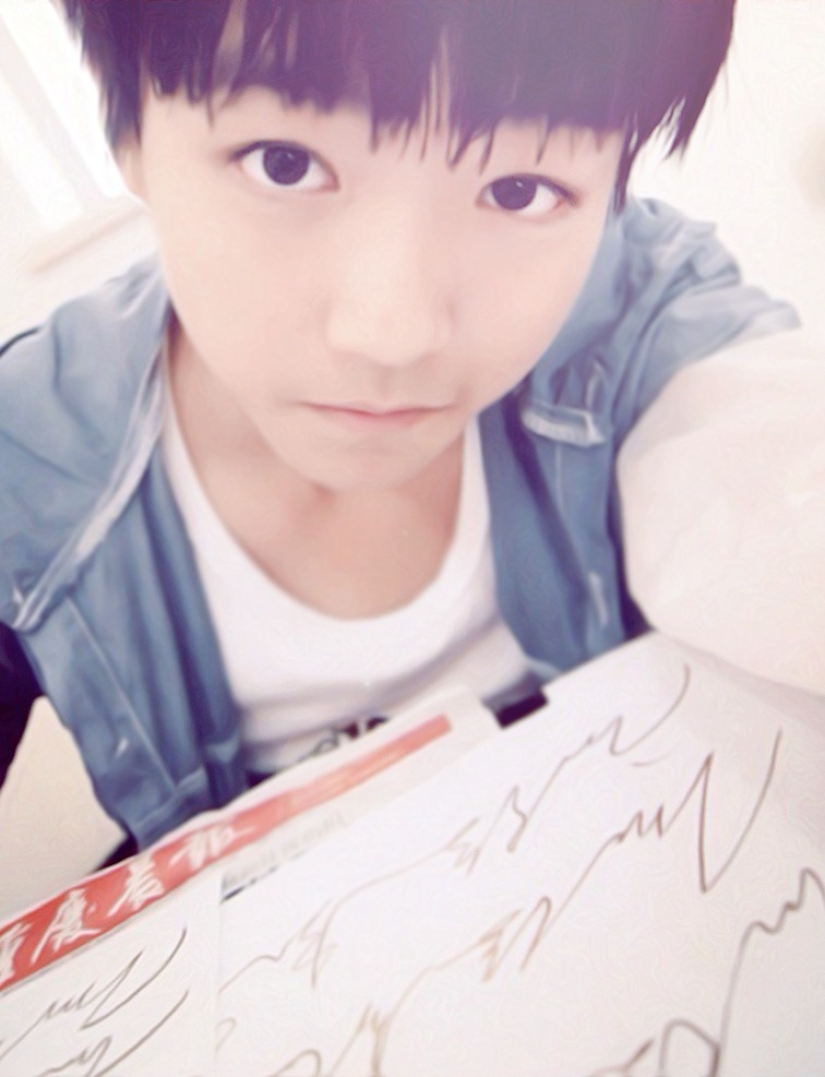 tfboys王俊凯签名照片图片