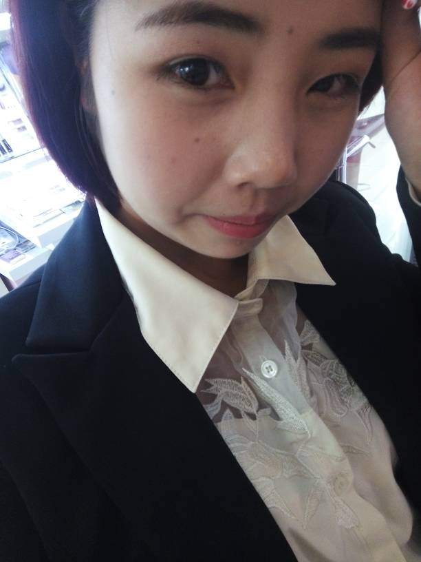 发型,一边长一边短,打算去洗头,这不好黄色,每次烫发吹头发风小染头发什么短发最后不会变成颜色图片