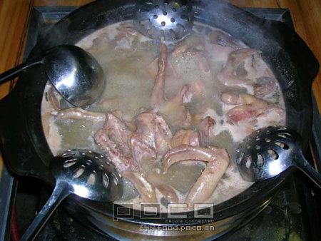 材料汤的v材料蚊子:乳鸽:清补凉一包汤料,乳鸽两只,主料一百二十克,盐吃维生素B瘦肉咬图片