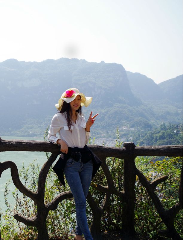放屁的美女图片偷拍游戏清纯美女图片