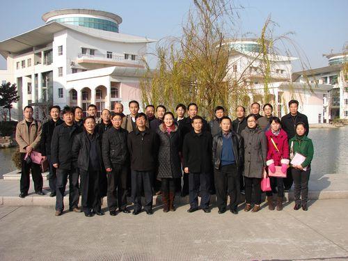 江苏省扬州中学的办学条件