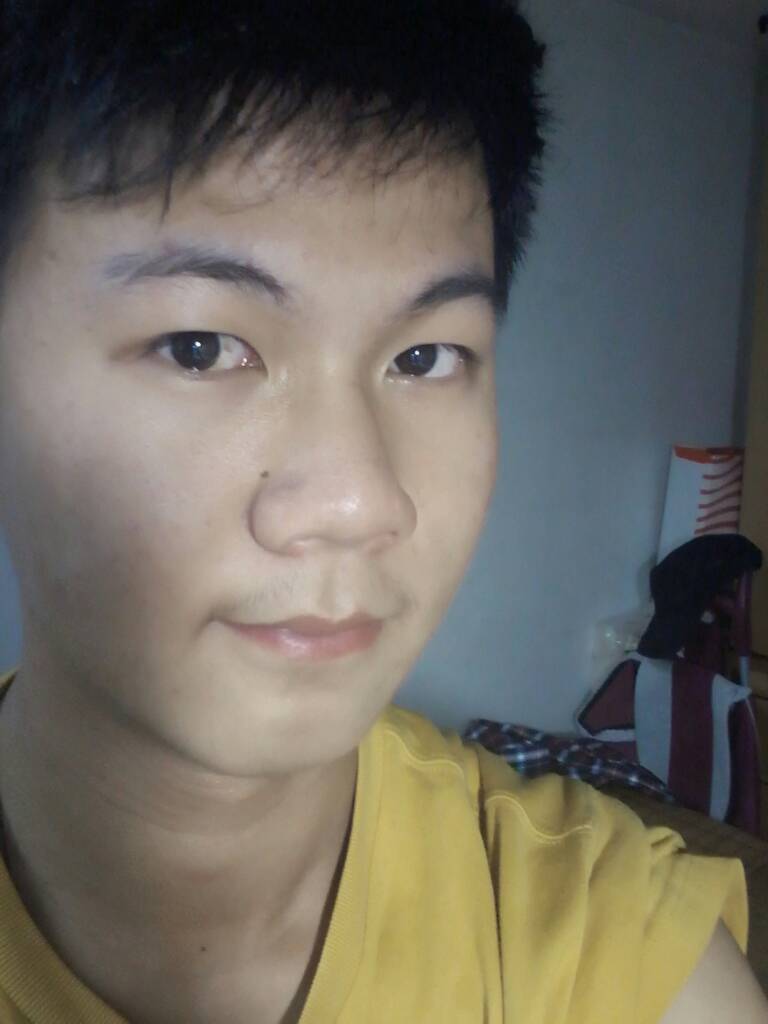 男生小眼睛适合什么镜框,男生小眼睛适合什么镜框好看