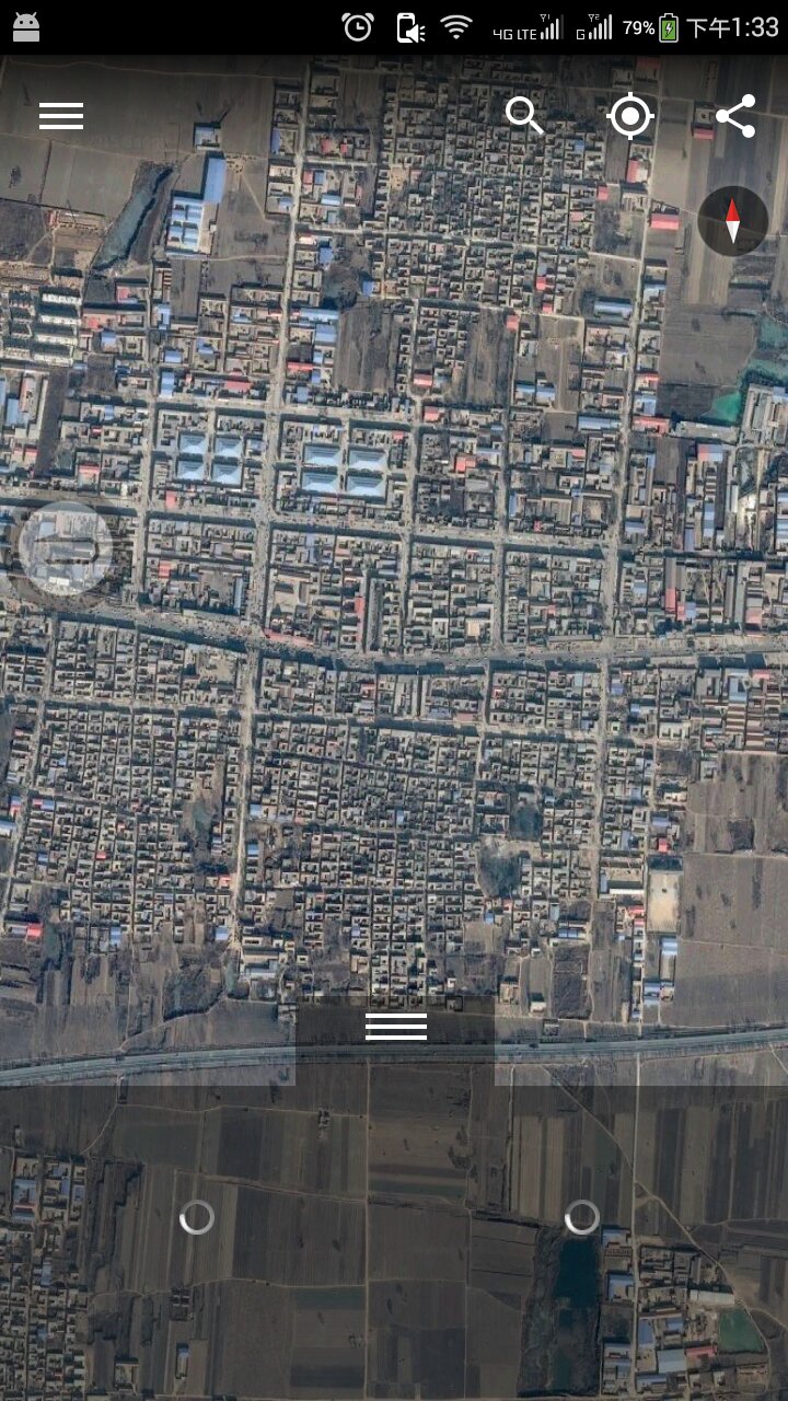 google地球手机版怎么不能显示地名呀? 图一是
