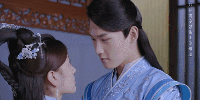 争吵后的"霸道吻"