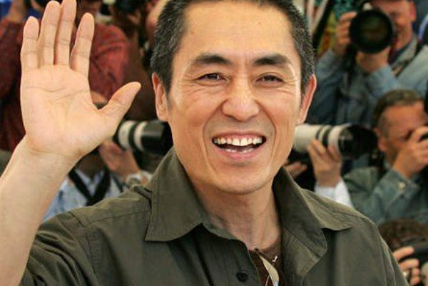炸金花官网:国际大导演张艺谋一生5个女人人称5朵金花她们到底都